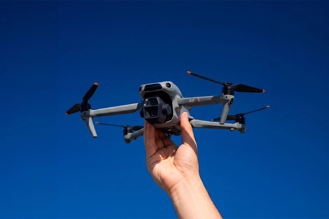 Drone profesional DJI con cámara para filmación aérea en Chile